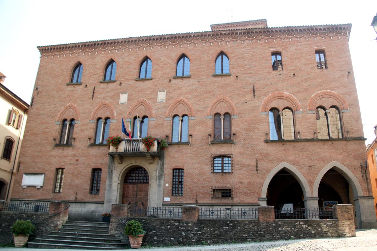 Palazzo Comunale (Castelvetro di Modena) 01 - Mongolo1984