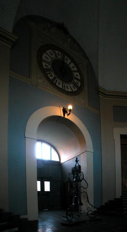 Il portale e l'orologio dell'atrio monumentale - Clarkfor