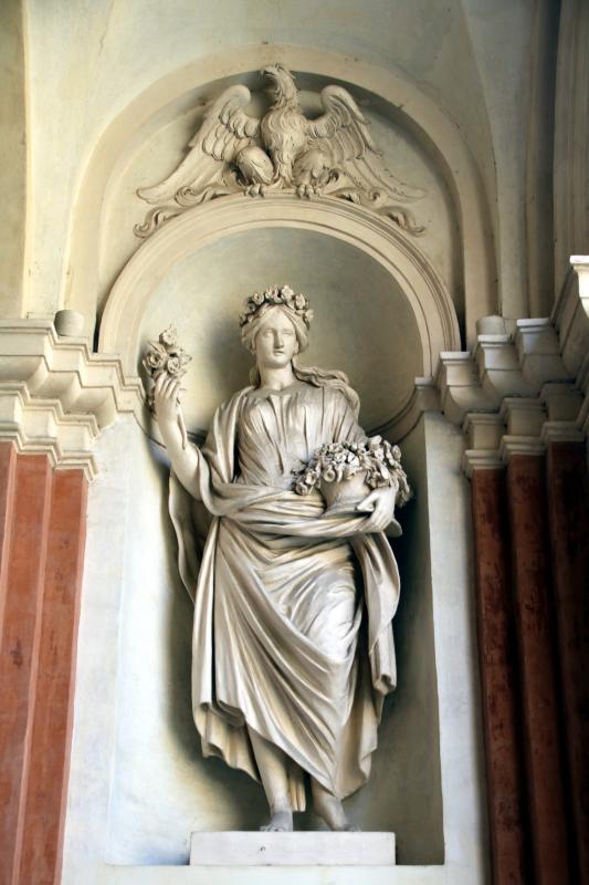 Palazzo Ducale (Sassuolo), statua del cortile 03 - Mongolo1984