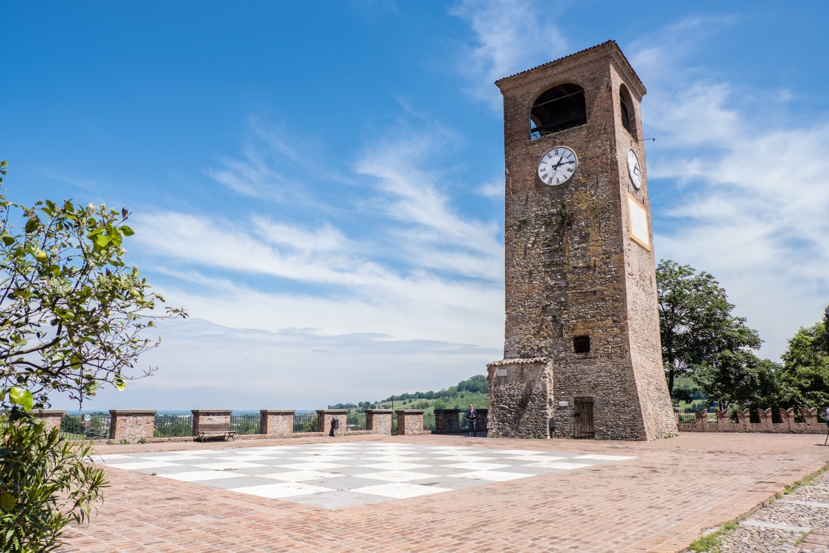 Castelvetro di Modena, Torre dell'Orologio e scacchiera di piazza Roma - ENIT SpA