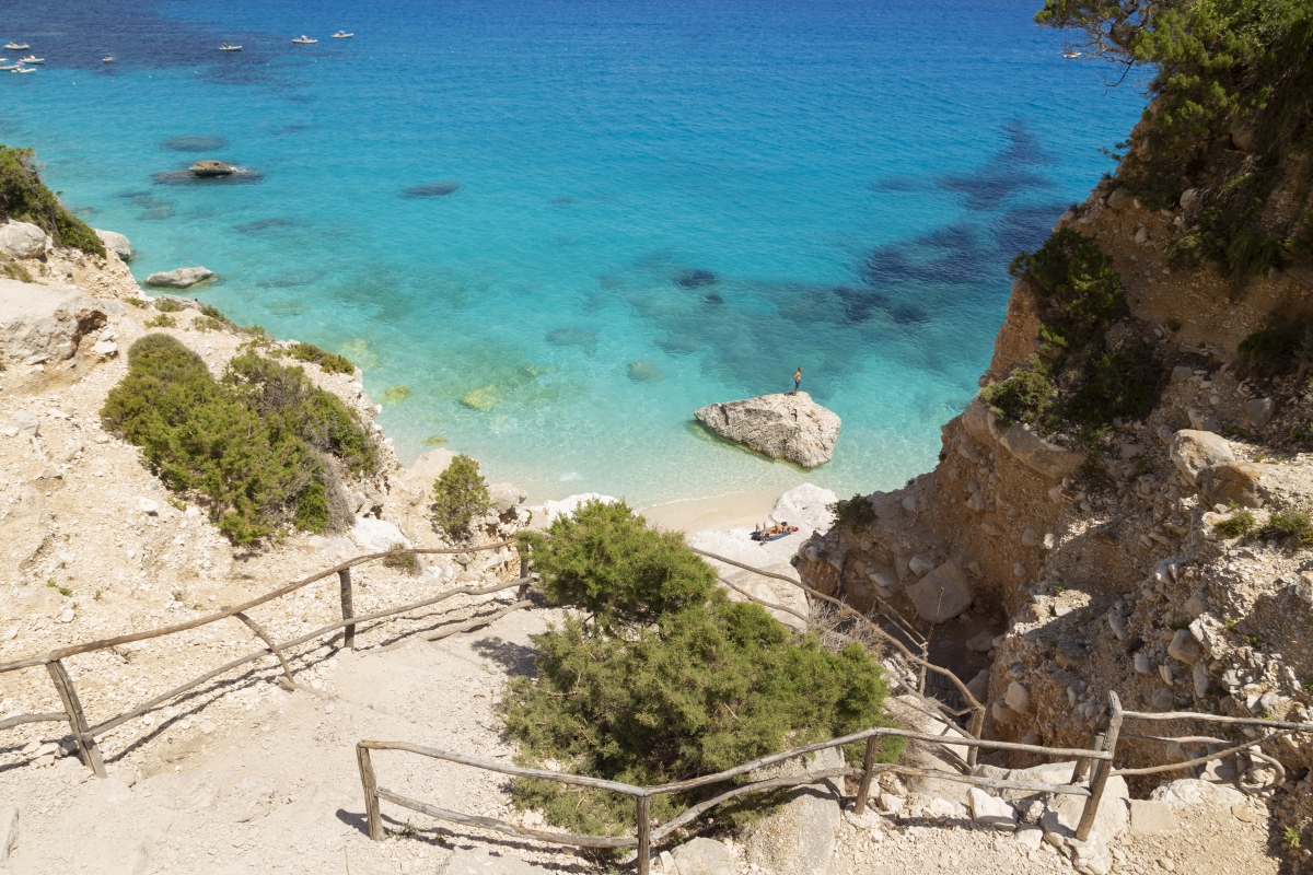 Cala Goloritzé vista dal sentiero - Simone Antonazzo / ENIT SpA