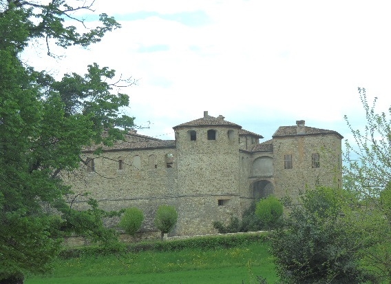 Rocca di Agazzano - Paperkat
