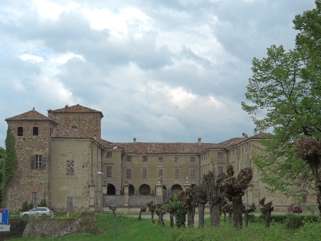 Il castello di Agazzano - Paperkat