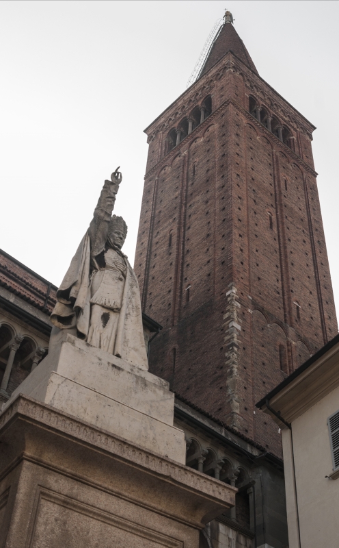 Duomo di Piacenza - Campanile e statua di Pio IX - Matteo Bettini