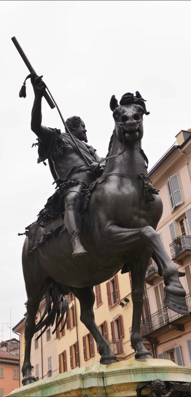 Statua equestre2 - Serberg+commonswiki