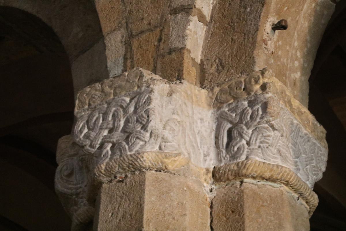 Collegiata di Santa Maria (Castell'Arquato), capitello, inizi sec. xii 07 - Mongolo1984