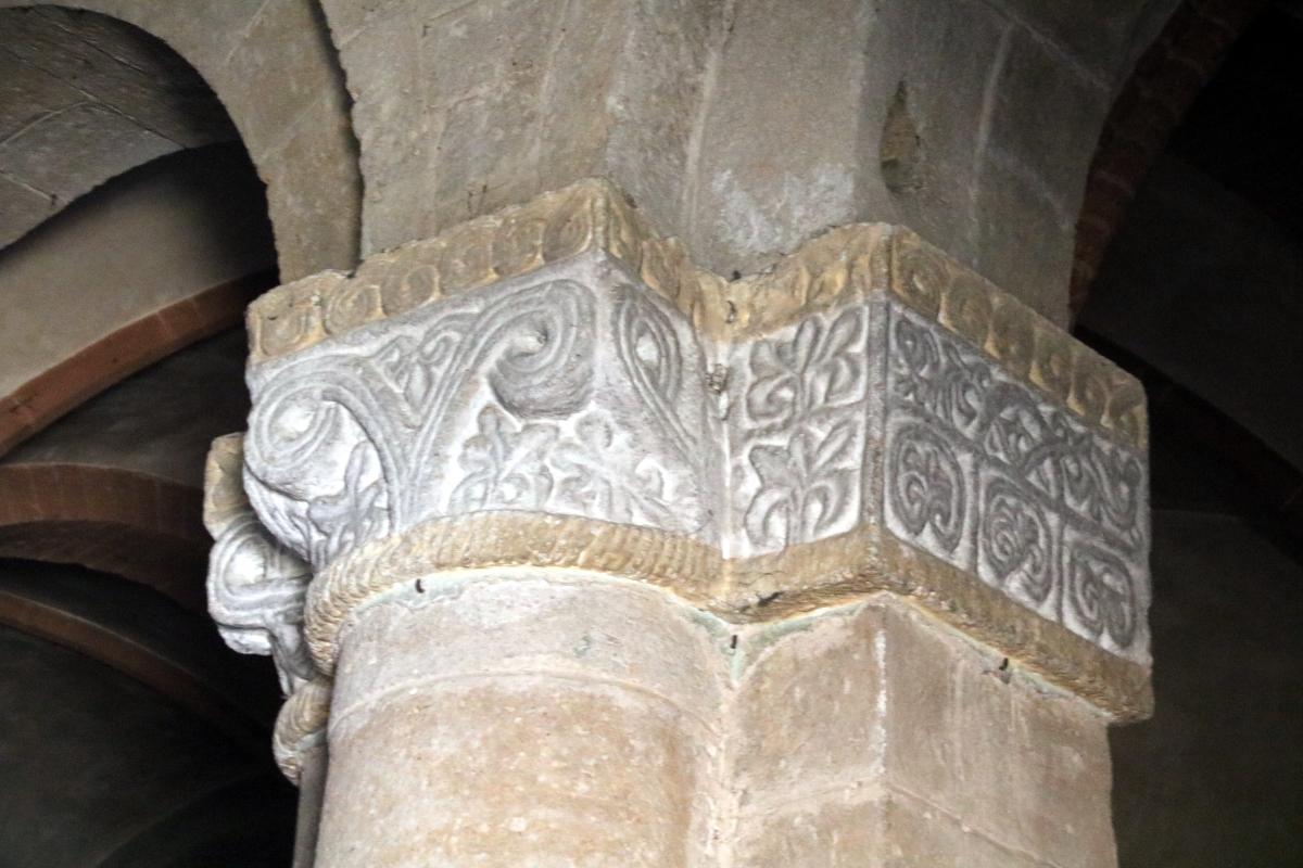 Collegiata di Santa Maria (Castell'Arquato), capitello, inizi sec. xii 02 - Mongolo1984