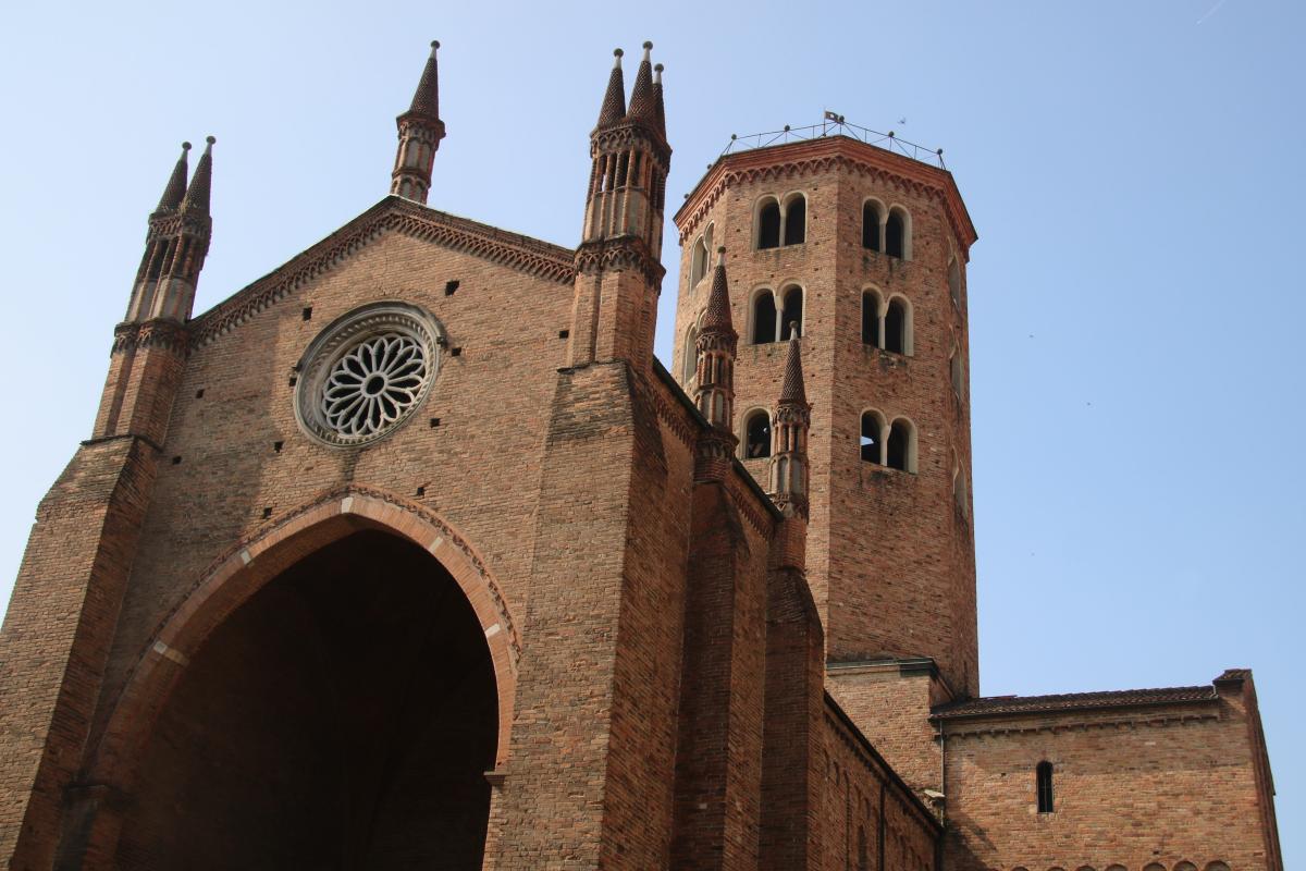 Basilica di Sant'Antonino (Piacenza), esterno 05 - Mongolo1984