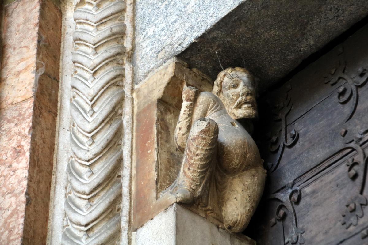 Basilica di Sant'Antonino (Piacenza), portale di marmo (1172) 11 - Mongolo1984