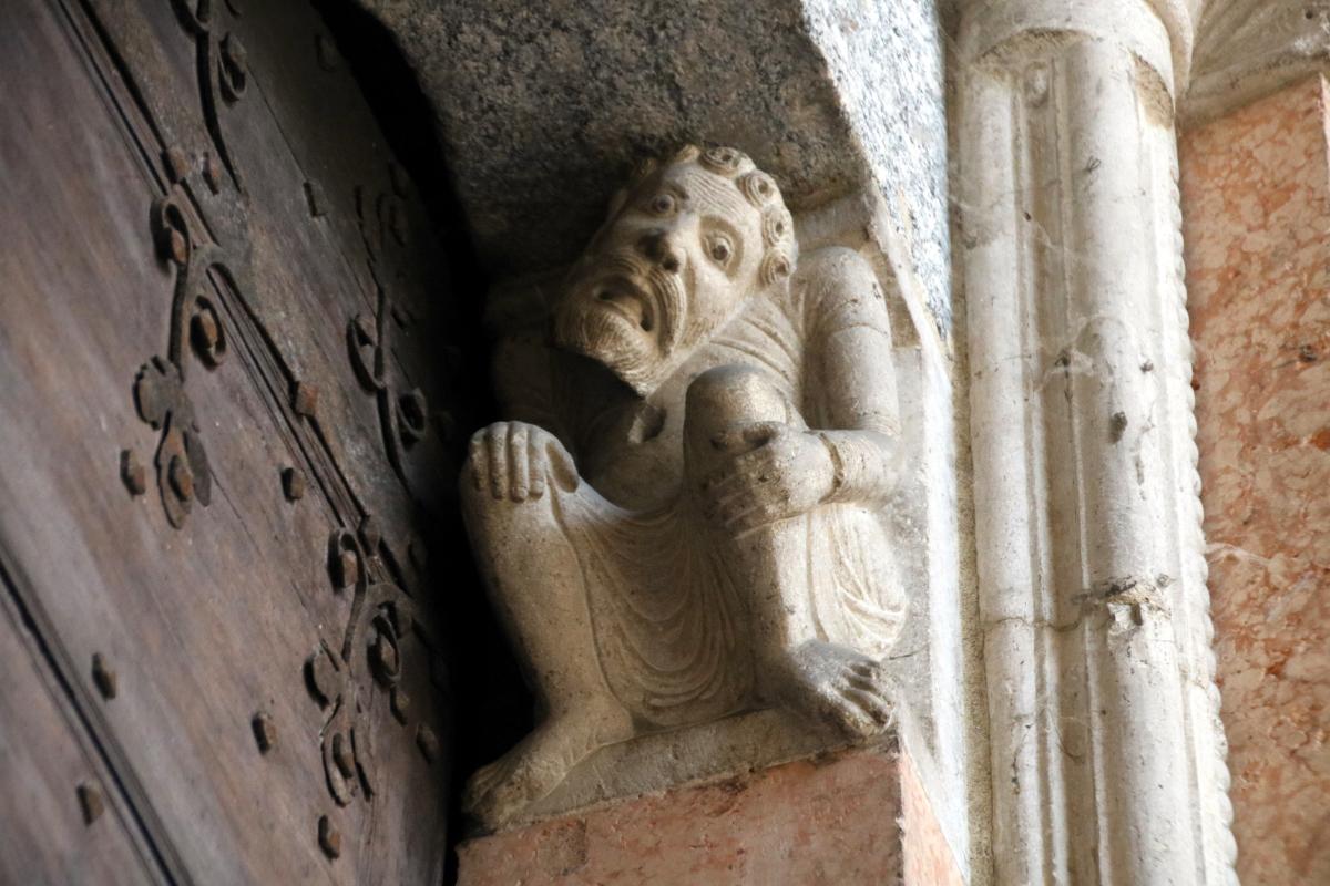 Basilica di Sant'Antonino (Piacenza), portale di marmo (1172) 13 - Mongolo1984