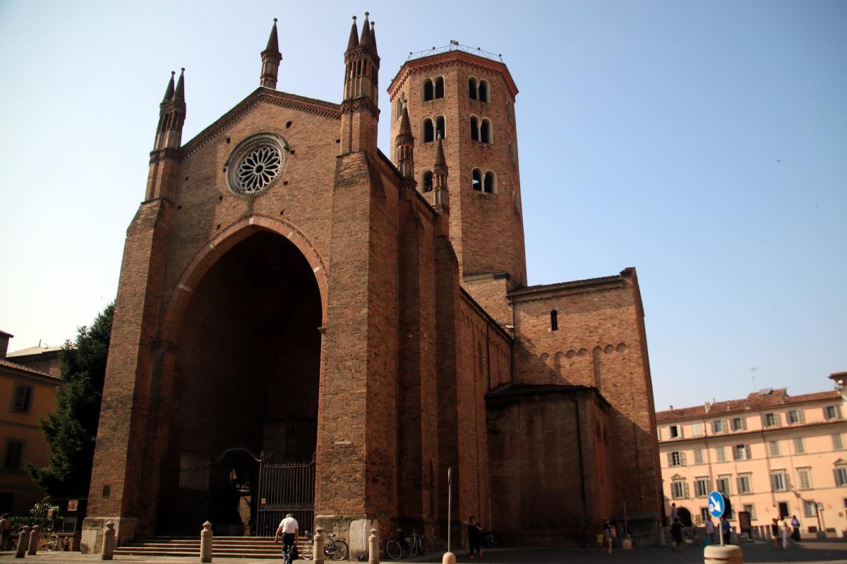 Basilica di Sant'Antonino (Piacenza), esterno 06 - Mongolo1984