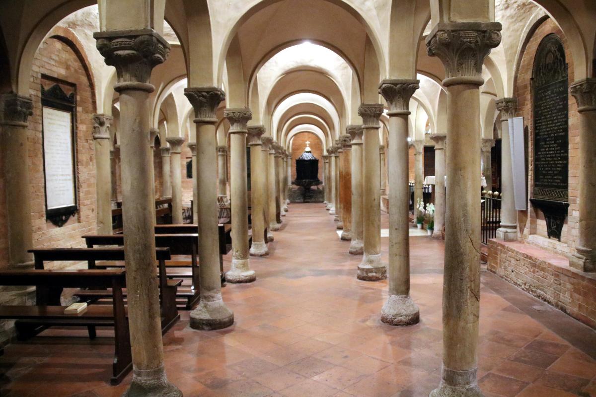 Duomo di Piacenza, cripta 01 - Mongolo1984