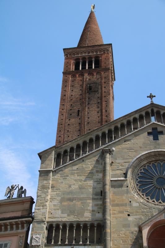 Duomo (Piacenza), campanile 07 - Mongolo1984