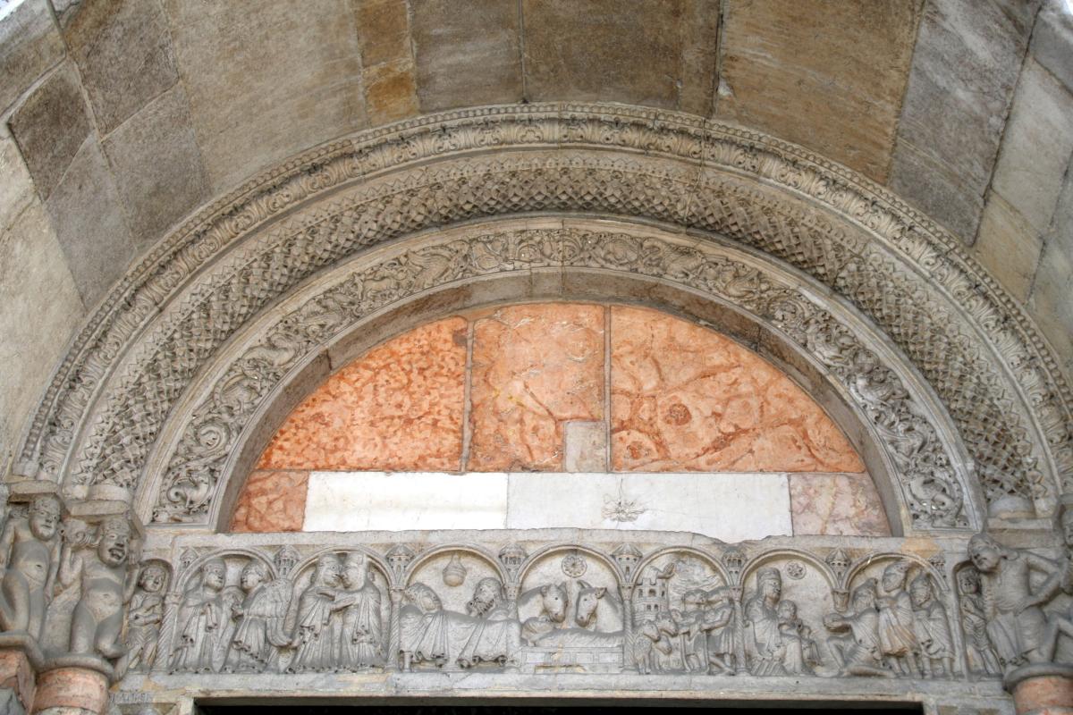 Duomo (Piacenza), portale sinistro, archivolto 01 - Mongolo1984
