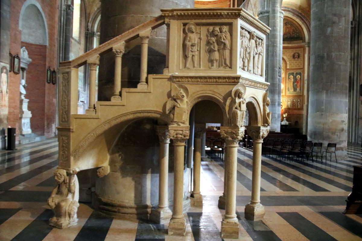 Duomo di Piacenza, pulpito 01 - Mongolo1984