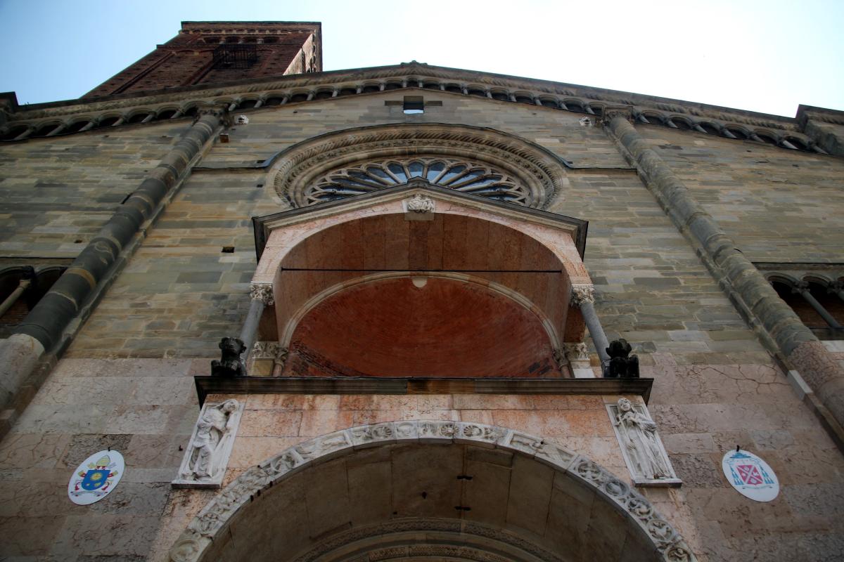 Duomo (Piacenza), portale centrale, protiro 04 - Mongolo1984