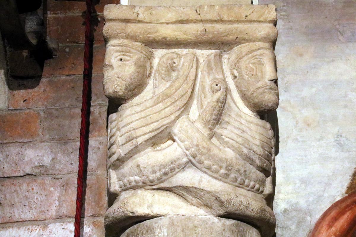 Duomo di Piacenza, cripta 02 - Mongolo1984