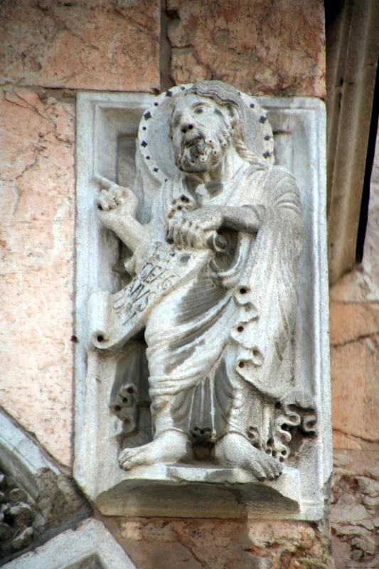 Duomo (Piacenza), portale sinistro 02 - Mongolo1984