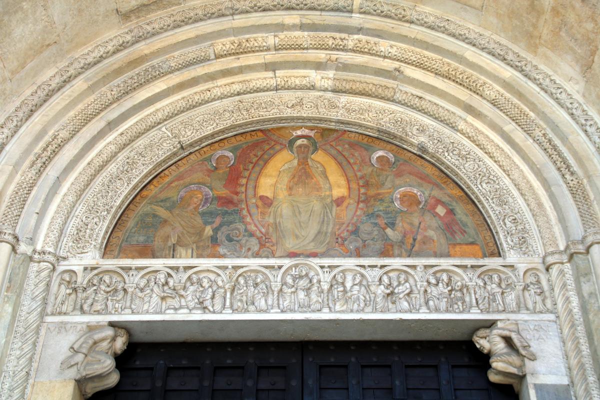 Duomo (Piacenza), portale centrale, archivolto 01 - Mongolo1984