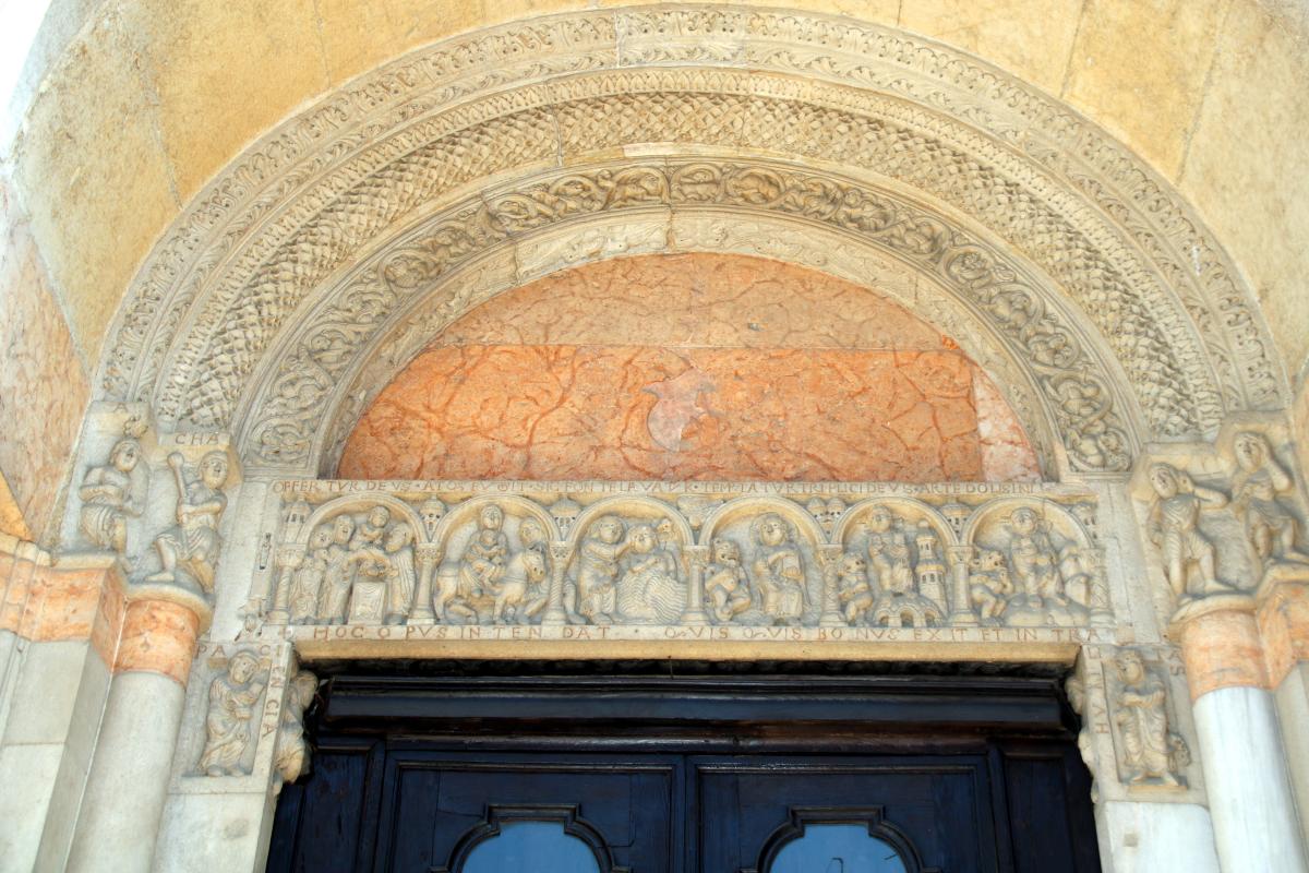 Duomo (Piacenza), portale destro, archivolto 03 - Mongolo1984