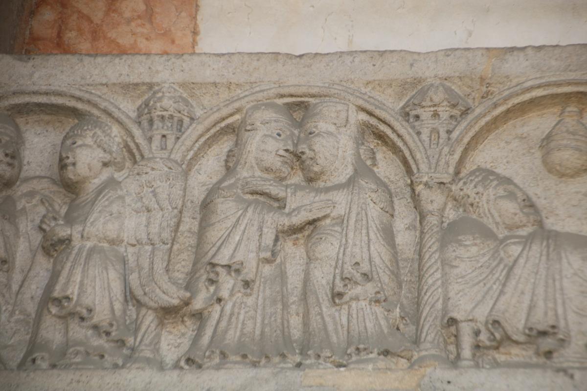 Duomo (Piacenza), architrave del portale sinistro con scene della vita di Cristo 05 - Mongolo1984