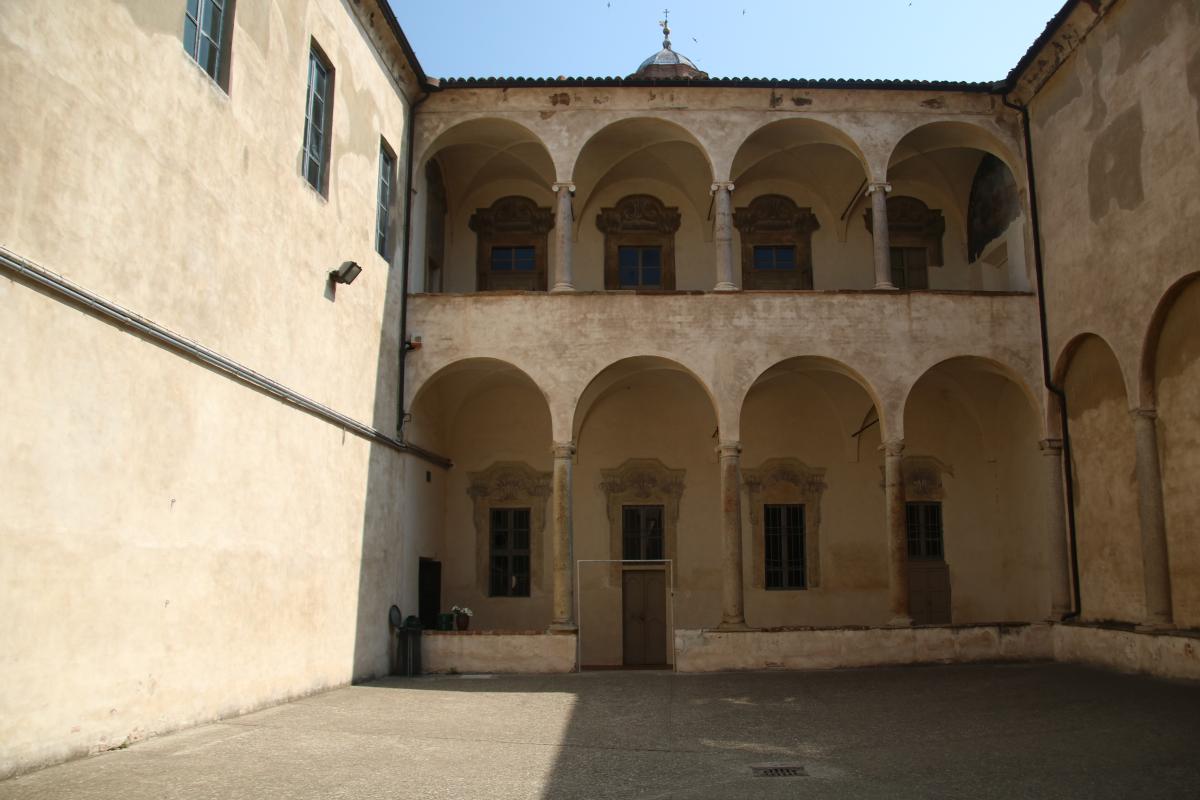 Chiesa di San Sisto (Piacenza), chiostro 03 - Mongolo1984