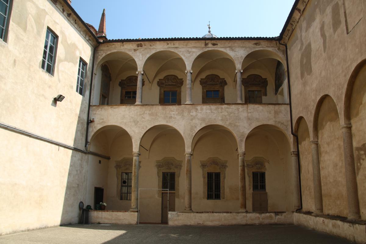 Chiesa di San Sisto (Piacenza), chiostro 04 - Mongolo1984
