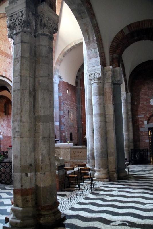 Basilica di San Savino (Piacenza), interno 03 - Mongolo1984