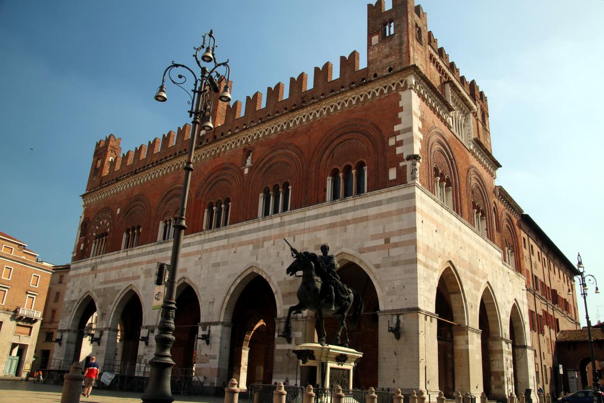 Palazzo Comunale (Piacenza) 09 - Mongolo1984
