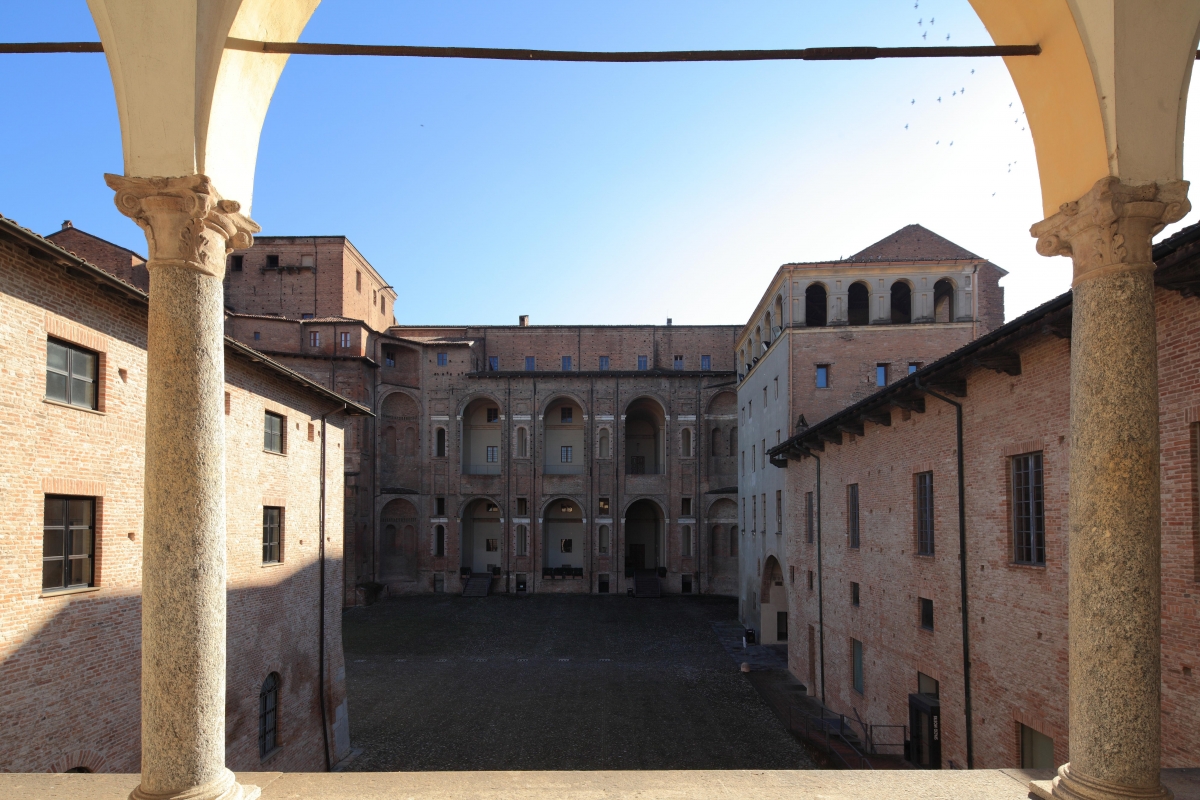 Palazzo Farnese, cortile - Carlo Pagani