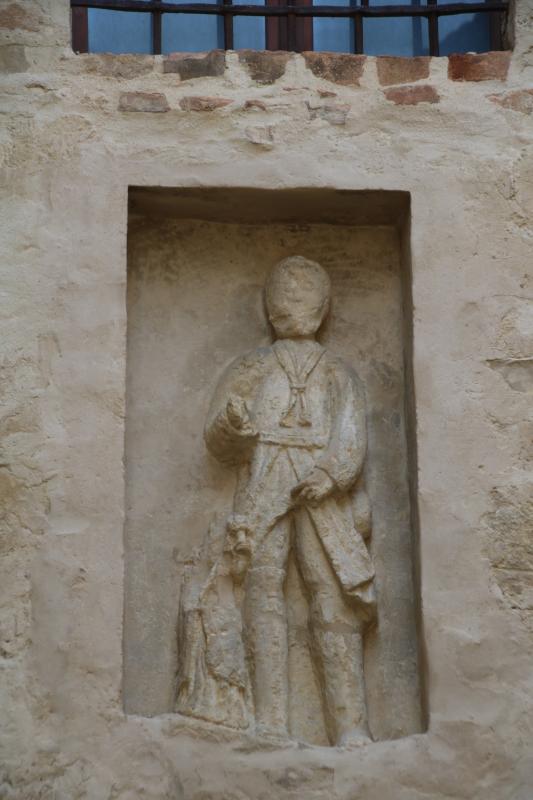 Vigoleno (Vernasca), statua 01 - Mongolo1984