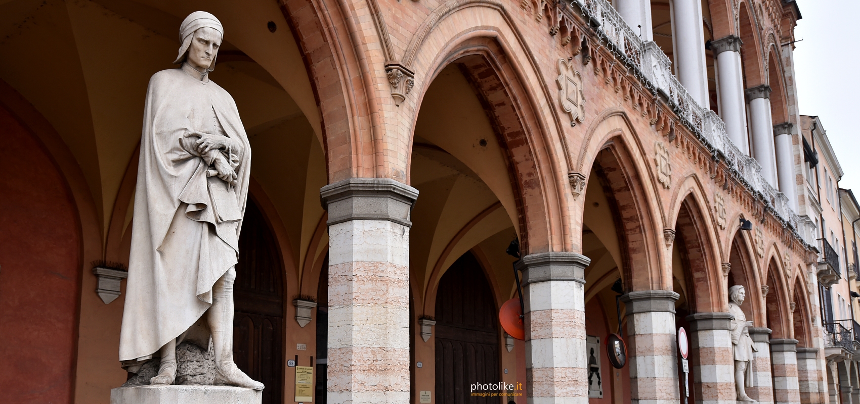 Statua di Dante - Radames Fiorotto Photolike.it