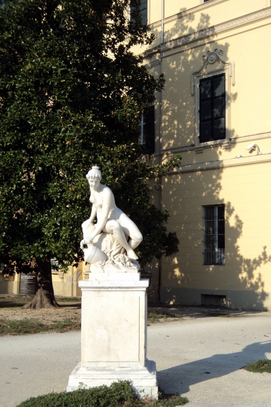 Statua del palazzo Ducale - YouPercussion