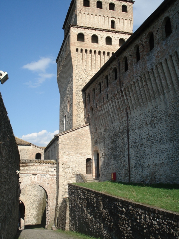 Castello di Torrechiara 05 - Postcrosser
