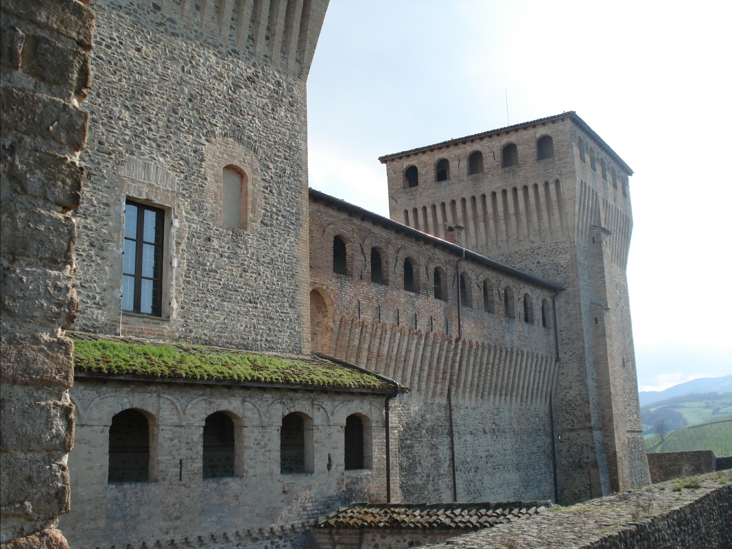 Castello di Torrechiara 06 - Postcrosser