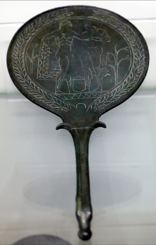 Etruria, specchio con incisioni mitologiche e manico configurato, III-II secolo ac. 02 - Sailko
