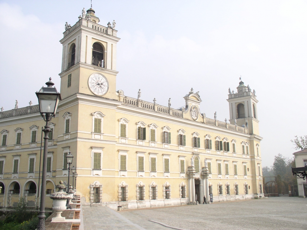 Reggia di Colorno dalla piazza - Provincia di Parma