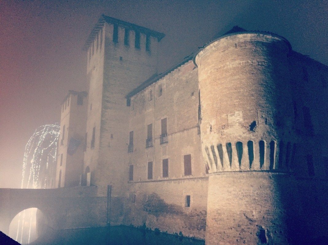 Rocca Sanvitale di Fontanellato nella magia della nebbia - Francesca Maffini