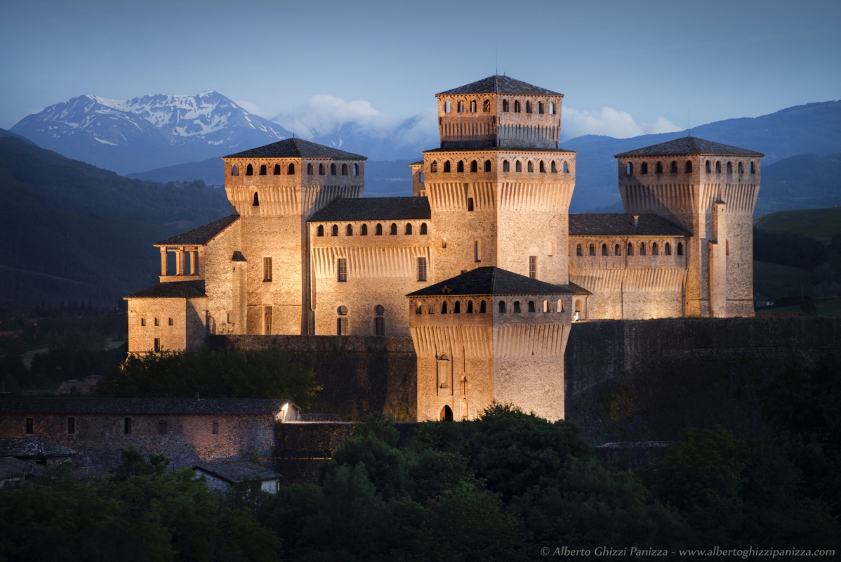 Castello di Torrechiara, notturno - Alberto Ghizzi Panizza