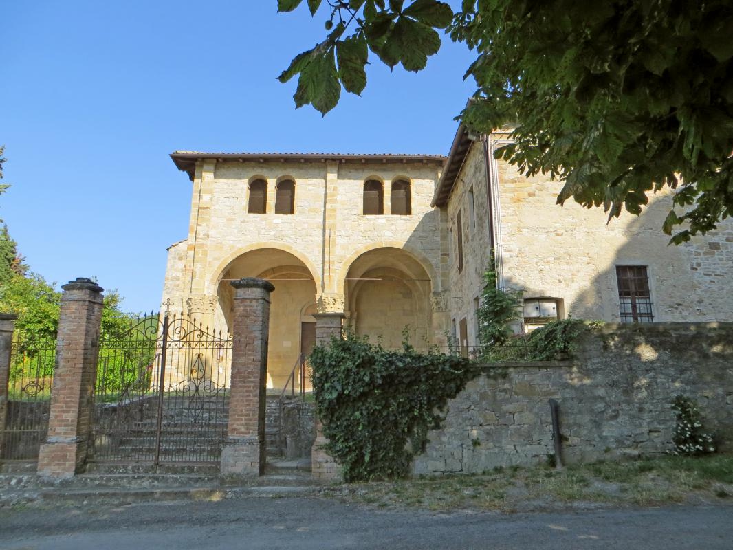 Abbazia di San Basilide (San Michele Cavana, Lesignano de' Bagni) - facciata della chiesa dei Santi Pietro e Paolo 3 2019-06-26 - Parma1983