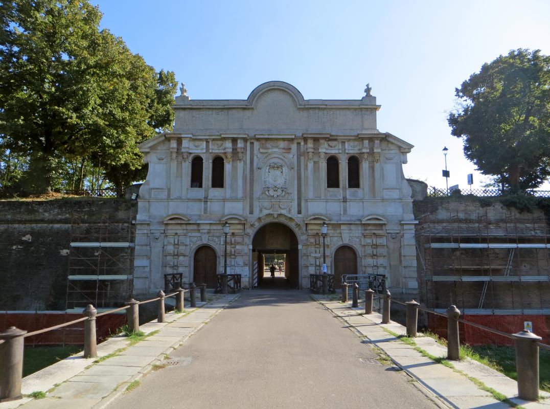 Cittadella di Parma - ingresso monumentale 3 2019-09-30 - Parma1983