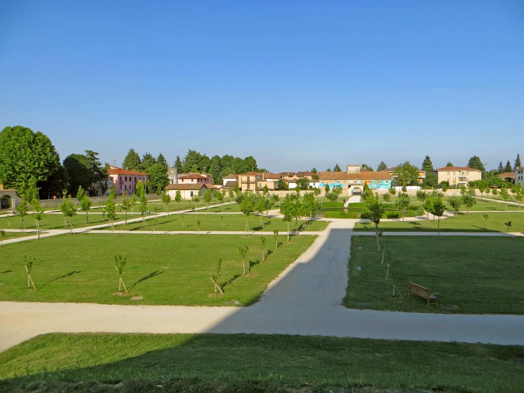 Rocca Sanvitale (Sala Baganza) - Giardino del Melograno 1 2019-06-25 - Parma1983