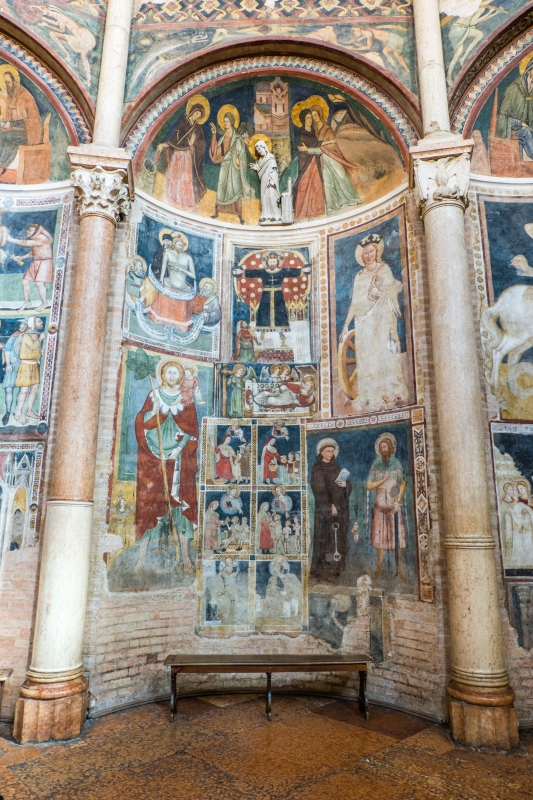 Battistero di Parma, nicchie affrescate - ENIT SpA