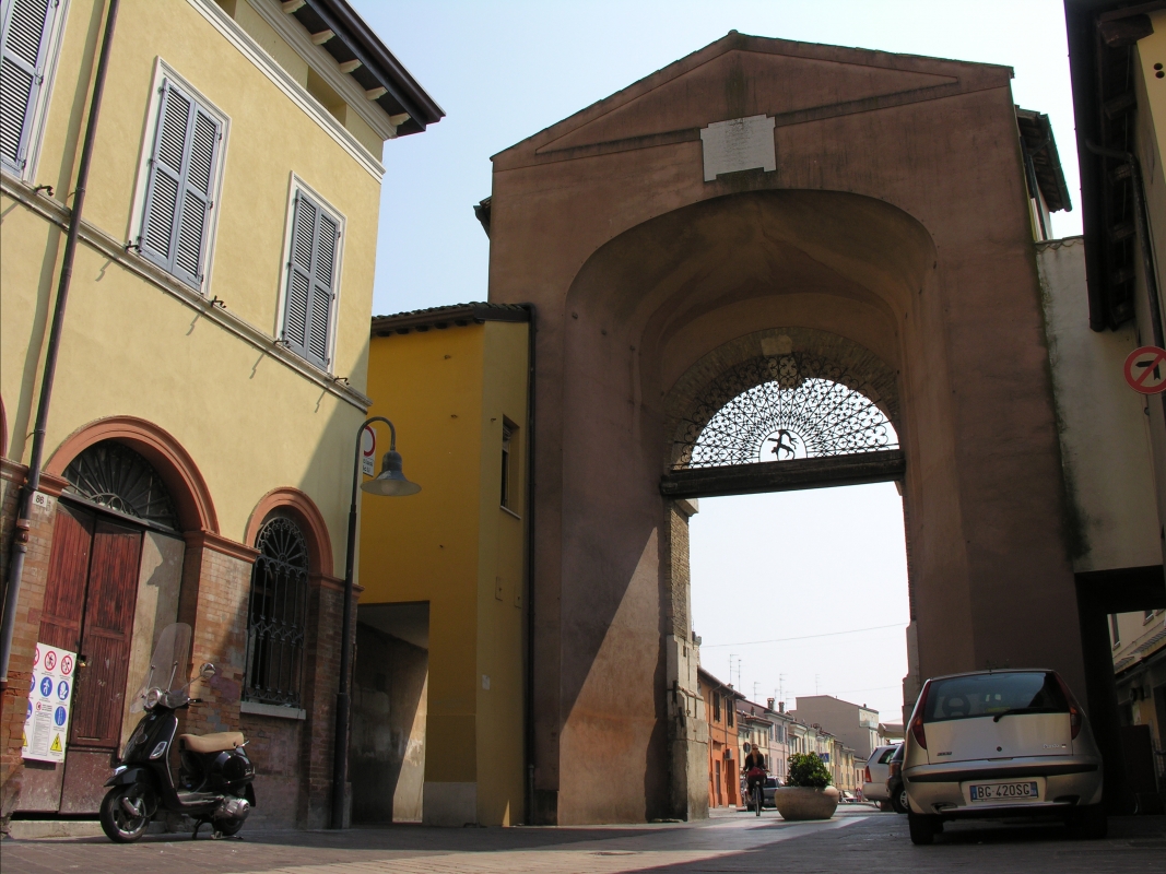 Porta sisi retro - Montanarigiorgio
