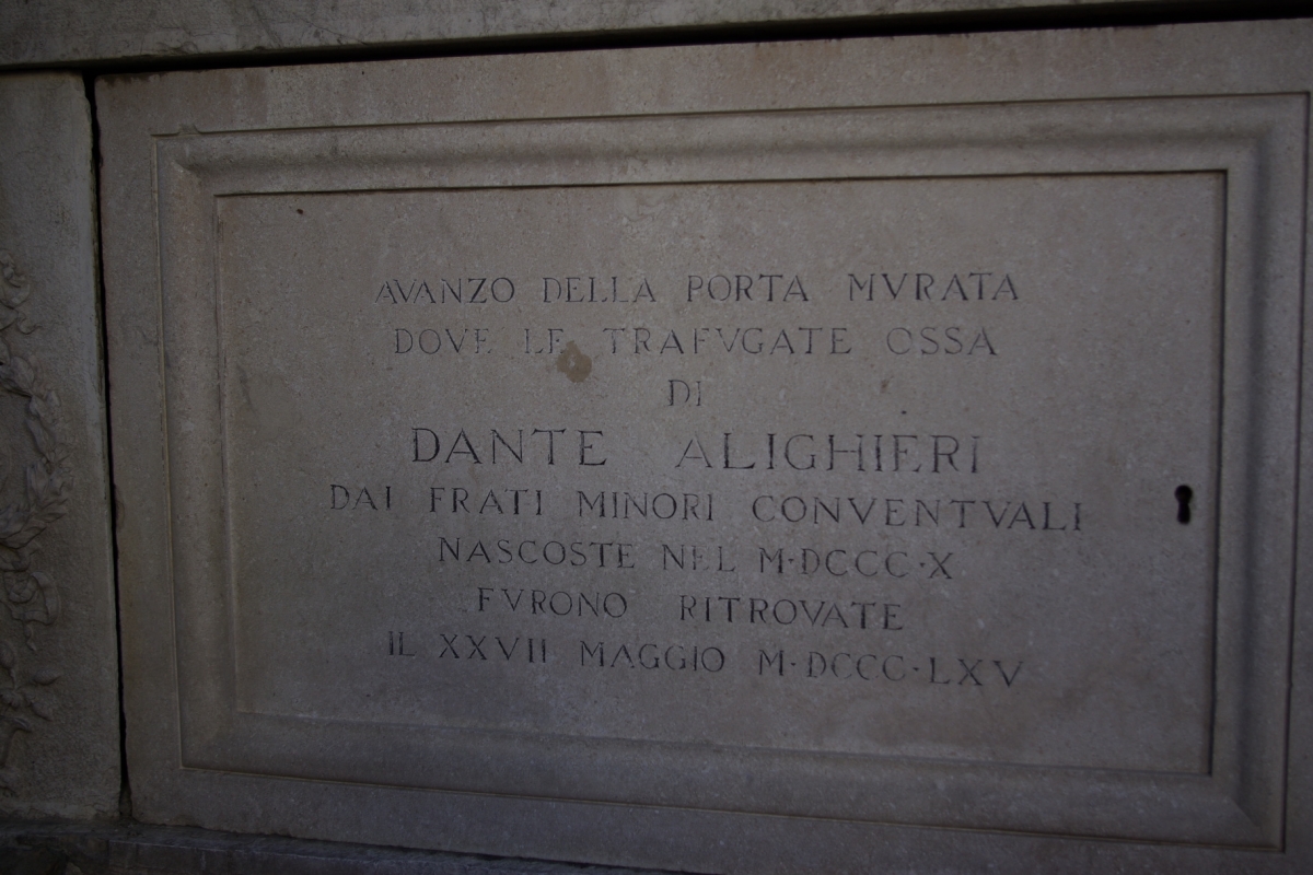 11 Ravenna. Dante Tomb - Flying Russian
