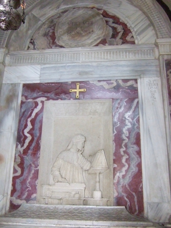 Relief at Tomba di Dante - Amirber