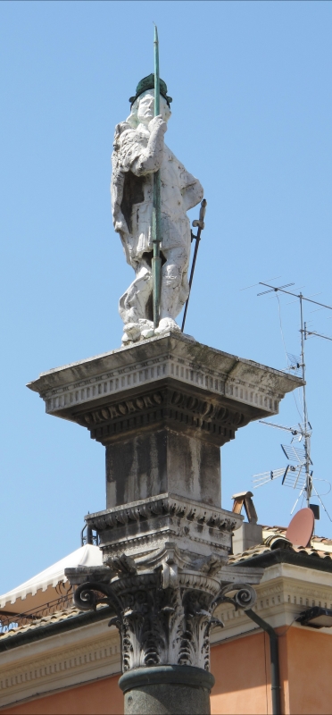 Ravenna, piazza del popolo, colonne di pietro lombardo, 1483, 03 - Sailko