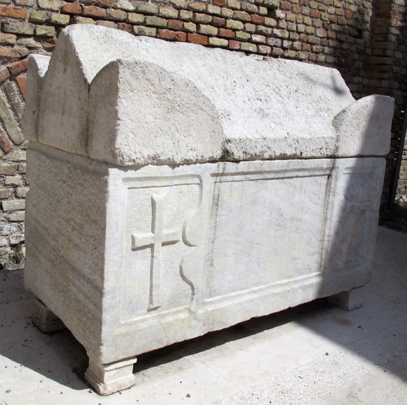 Ravenna, s. francesco, ext., sarcofago 01 - Sailko