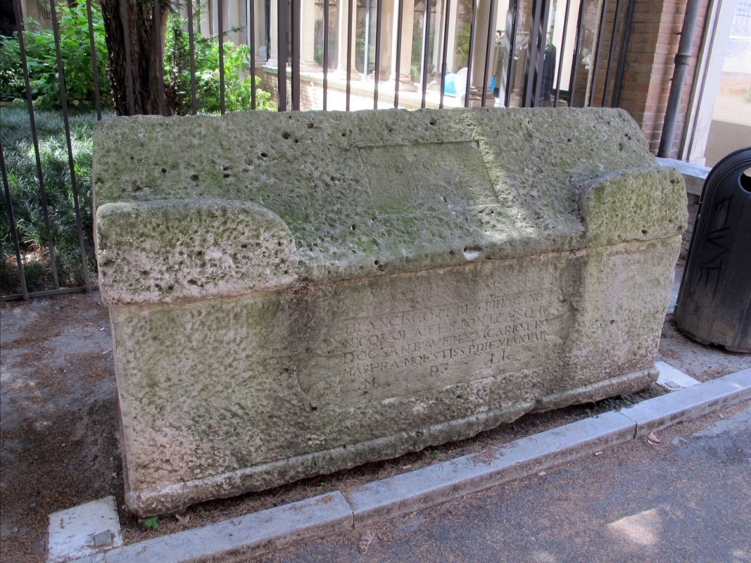 Ravenna, s. francesco, ext., sarcofago 03 - Sailko