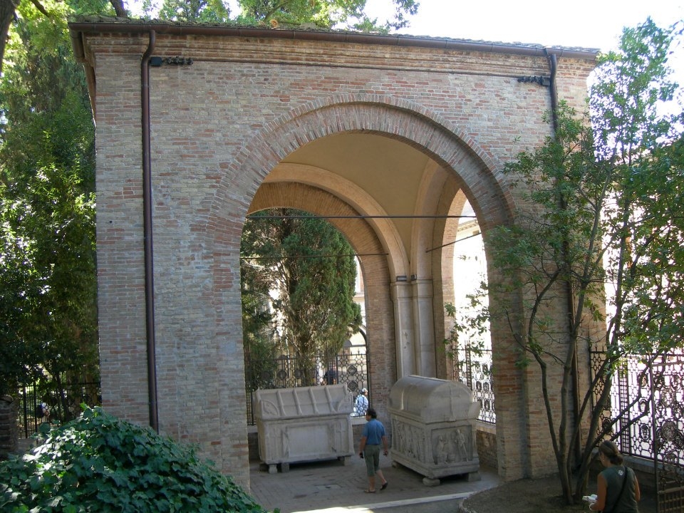 Zona Dantesca - I Sarcofagi dalla scala - Bebetta25